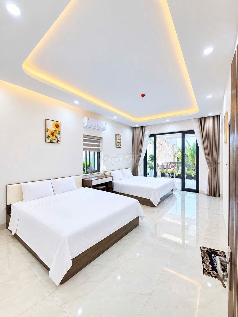 Дом, 6 спален · 370 м² 6