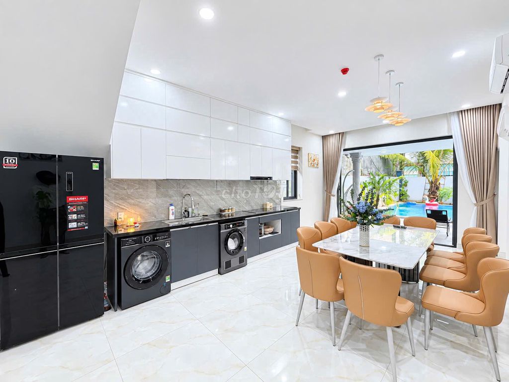 Дом, 6 спален · 370 м² 10