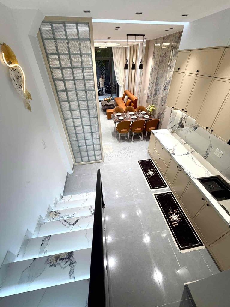 Дом, 5 спален · 70 м² 6