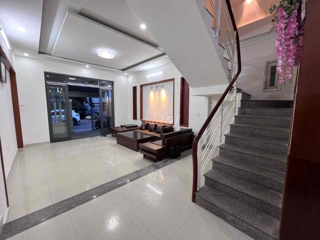 Дом, 3 спальни · 75 м² 2