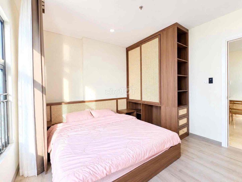 Квартира, 3 спальни · 96 м² 3