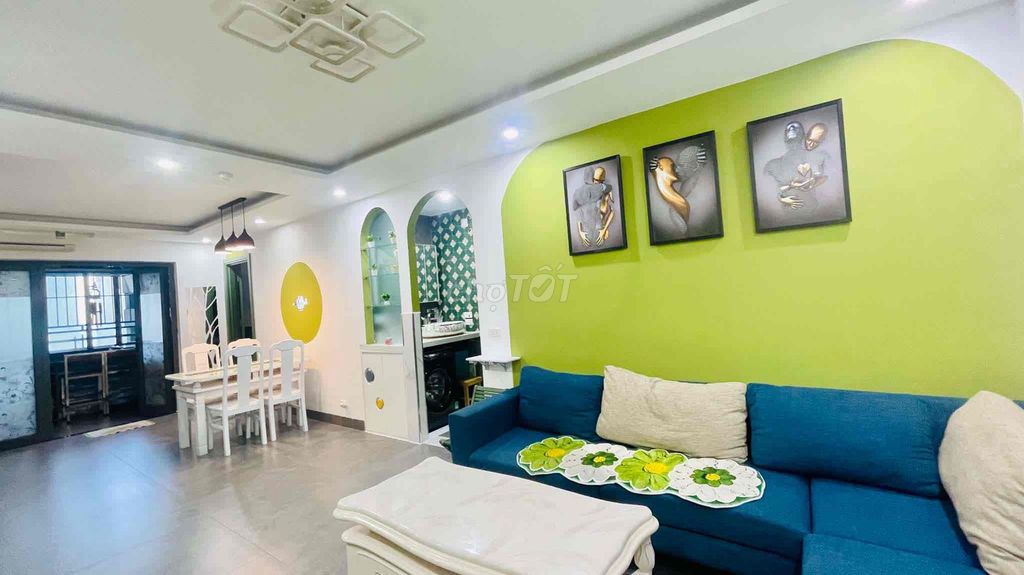 Квартира, 2 спальни · 65 м² 2