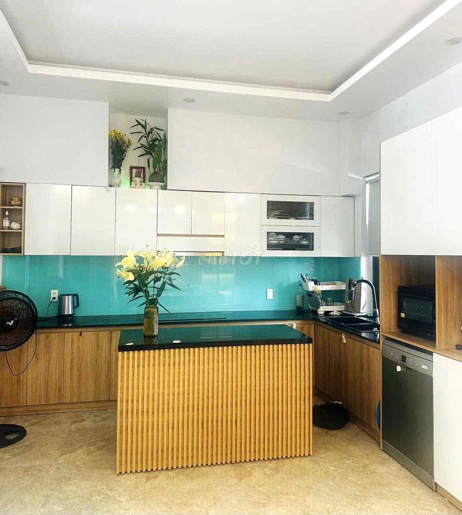 Дом, 3 спальни · 108 м² 8