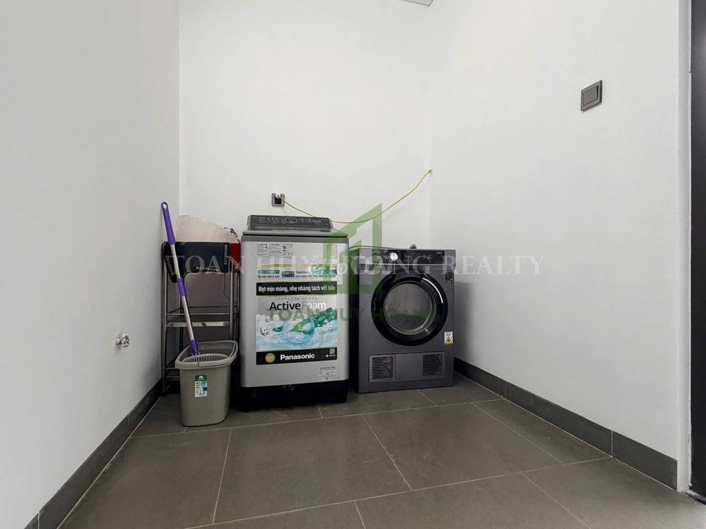 Дом, 4 спальни · 180 м² 10