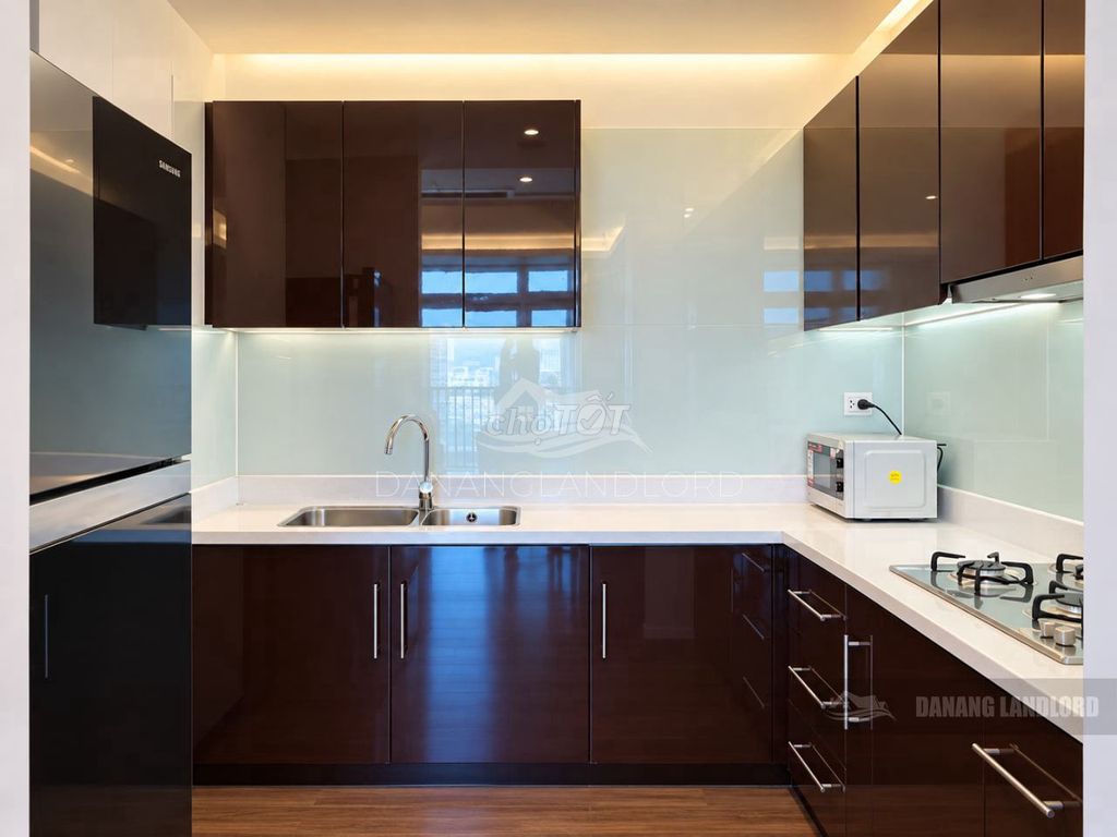 Квартира, 2 спальни · 104 м² 2