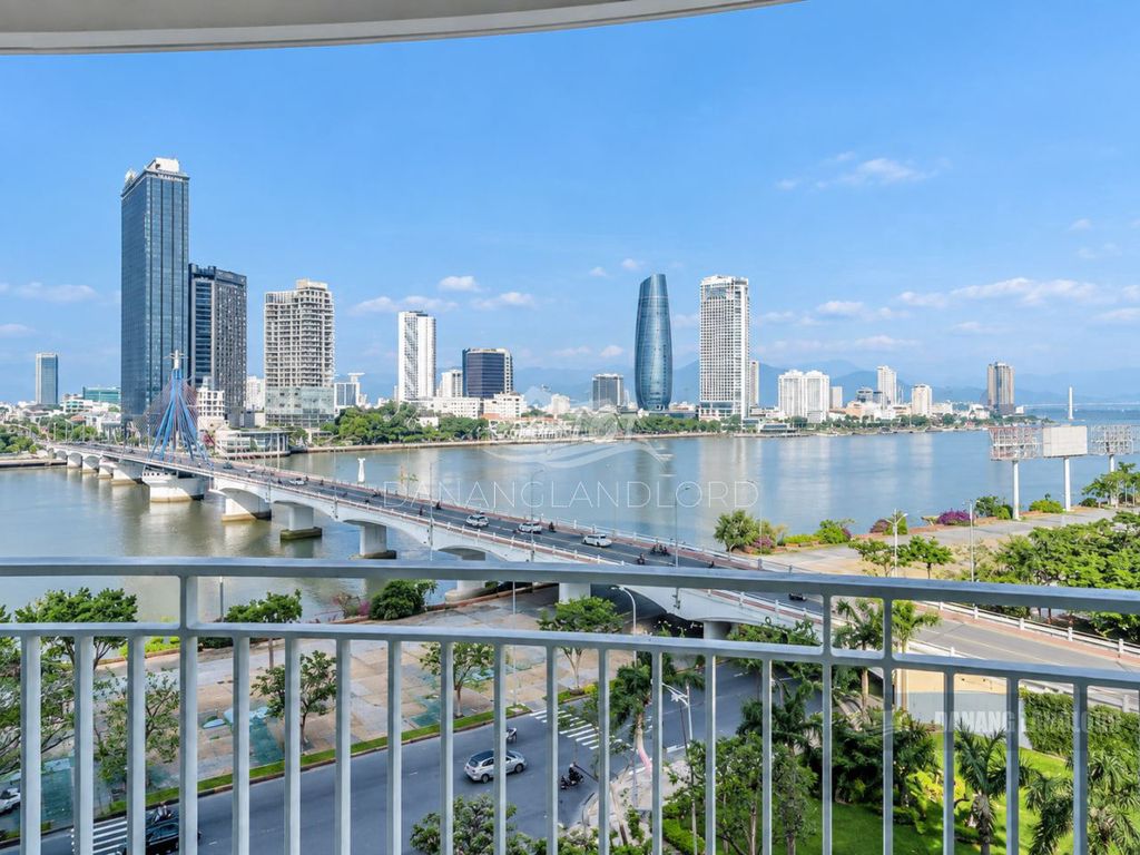 Квартира, 2 спальни · 104 м² 10
