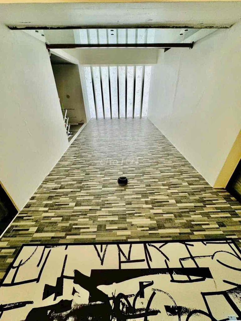 Дом, 3 спальни · 100 м²