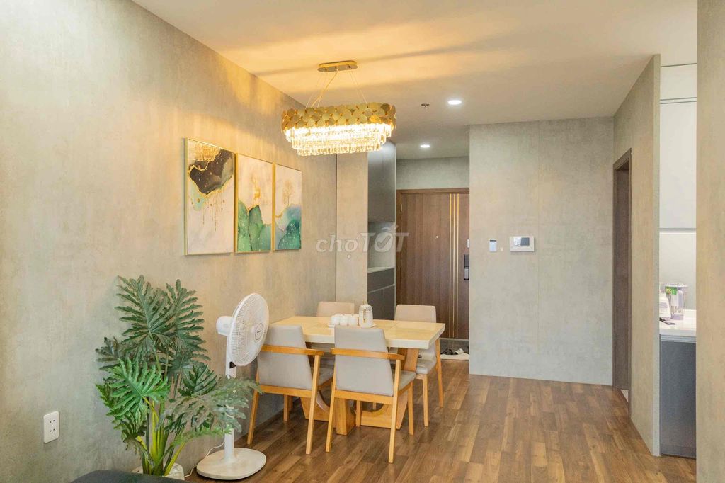 Квартира, 3 спальни · 100 м² 8