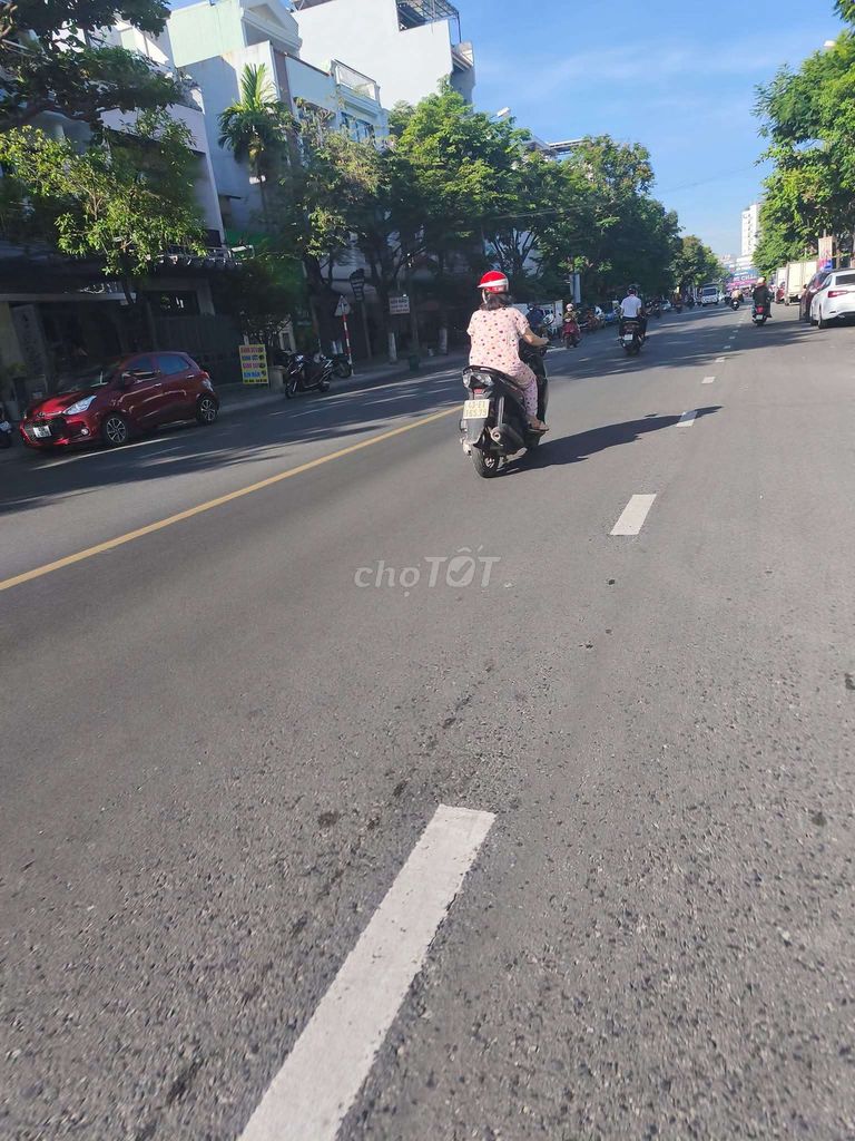 Дом, 4 спальни · 80 м² 2