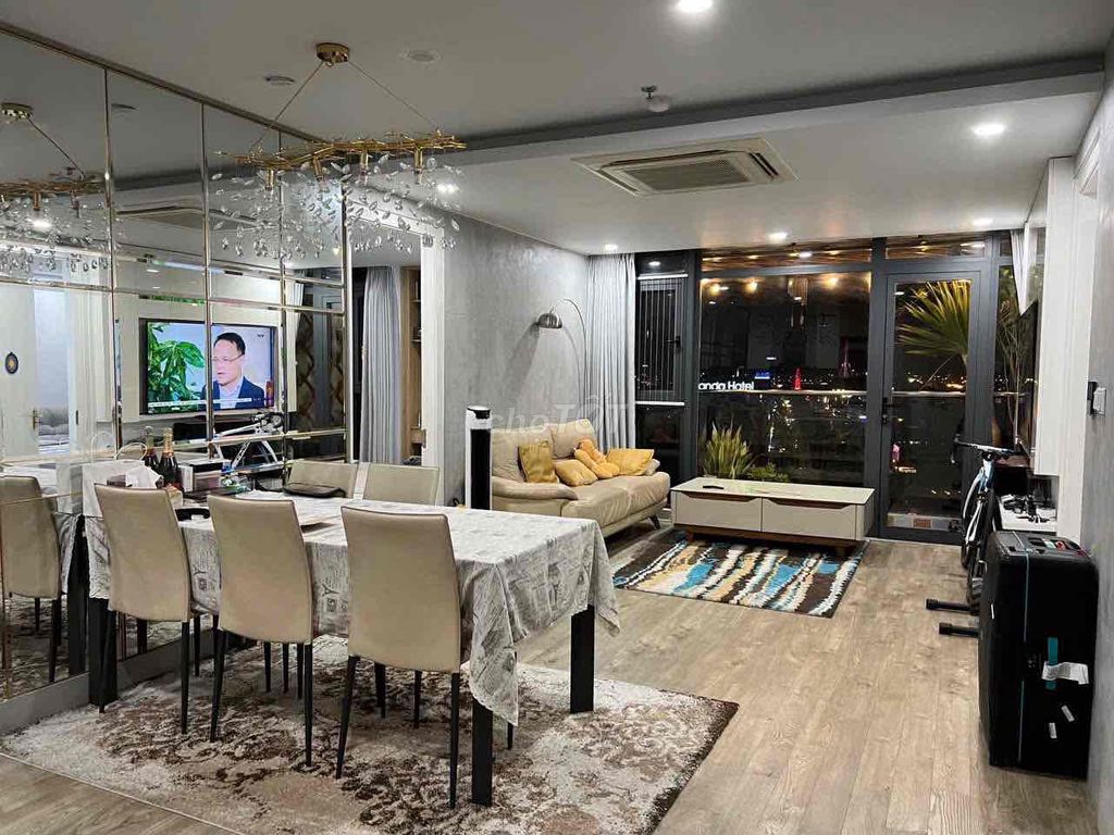 Квартира, 2 спальни · 78 м²