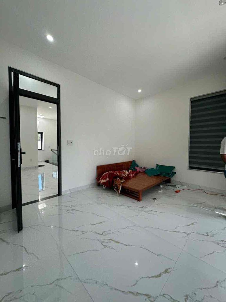 Дом, 1 спальня · 120 м² 6