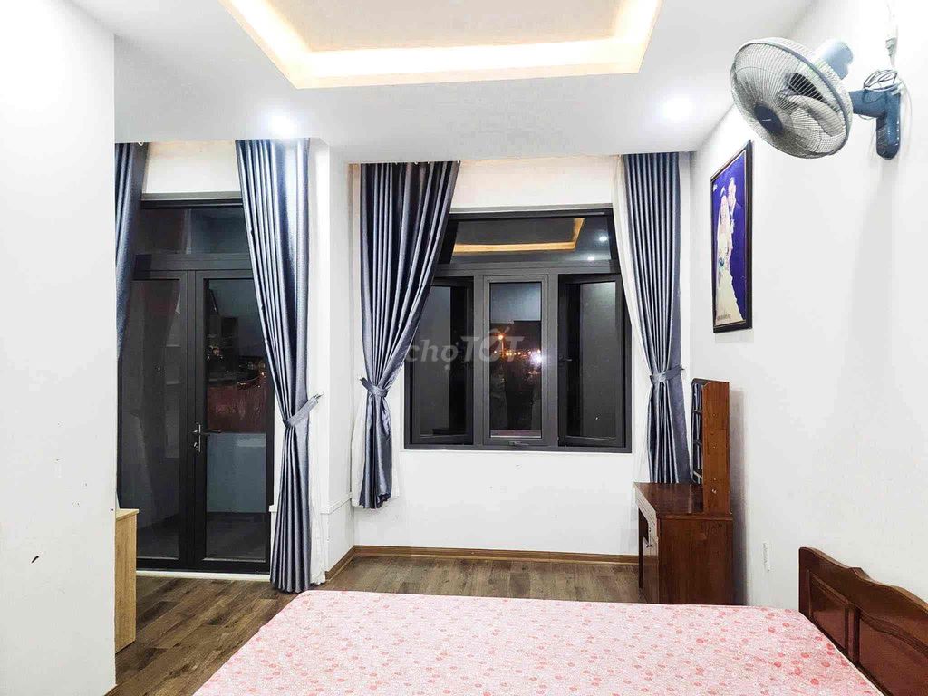 Дом, 3 спальни · 100 м² 5