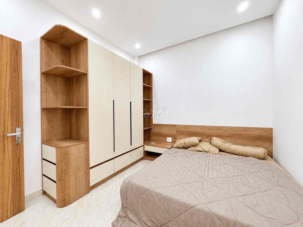 Дом, 4 спальни · 100 м² 3