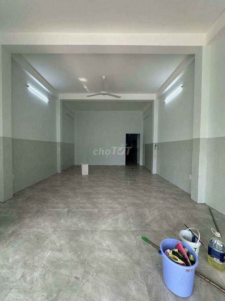 Дом, 3 спальни · 100 м²