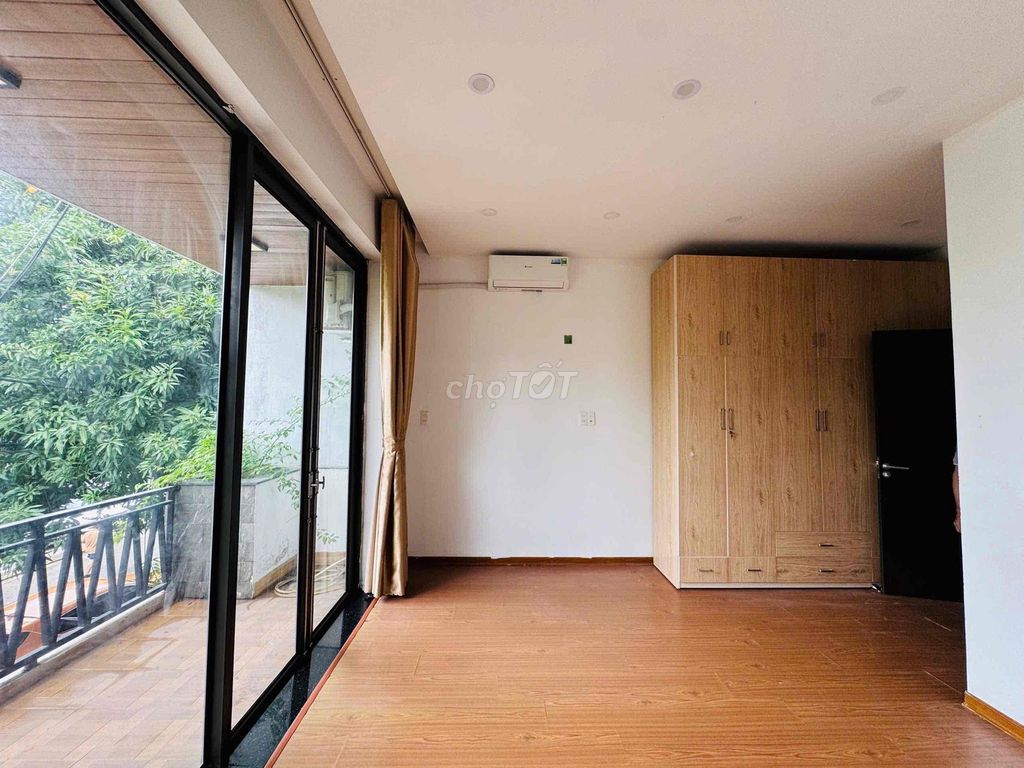 Дом, 5 спален · 100 м² 5