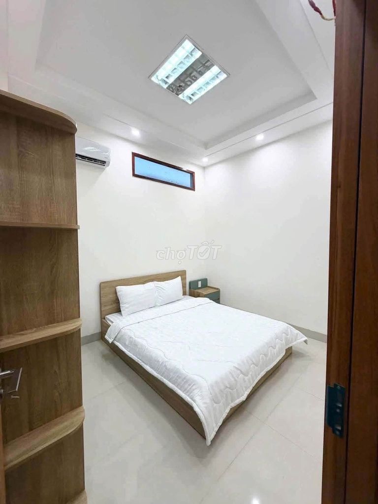 Дом, 5 спален · 92 м² 4