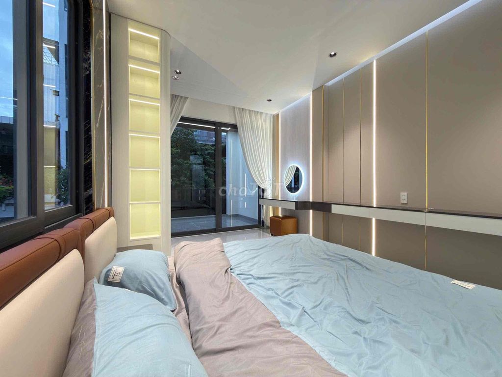 Дом, 5 спален · 50 м²