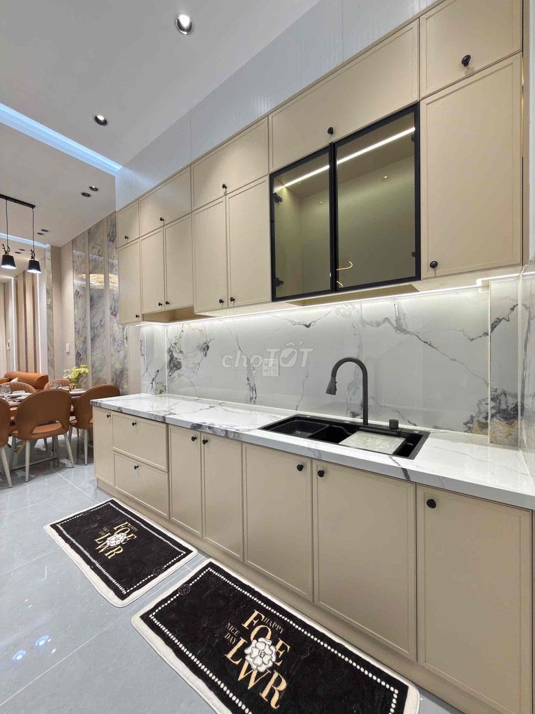 Дом, 5 спален · 50 м² 5