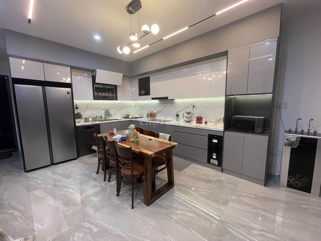 Дом, 3 спальни · 125 м²
