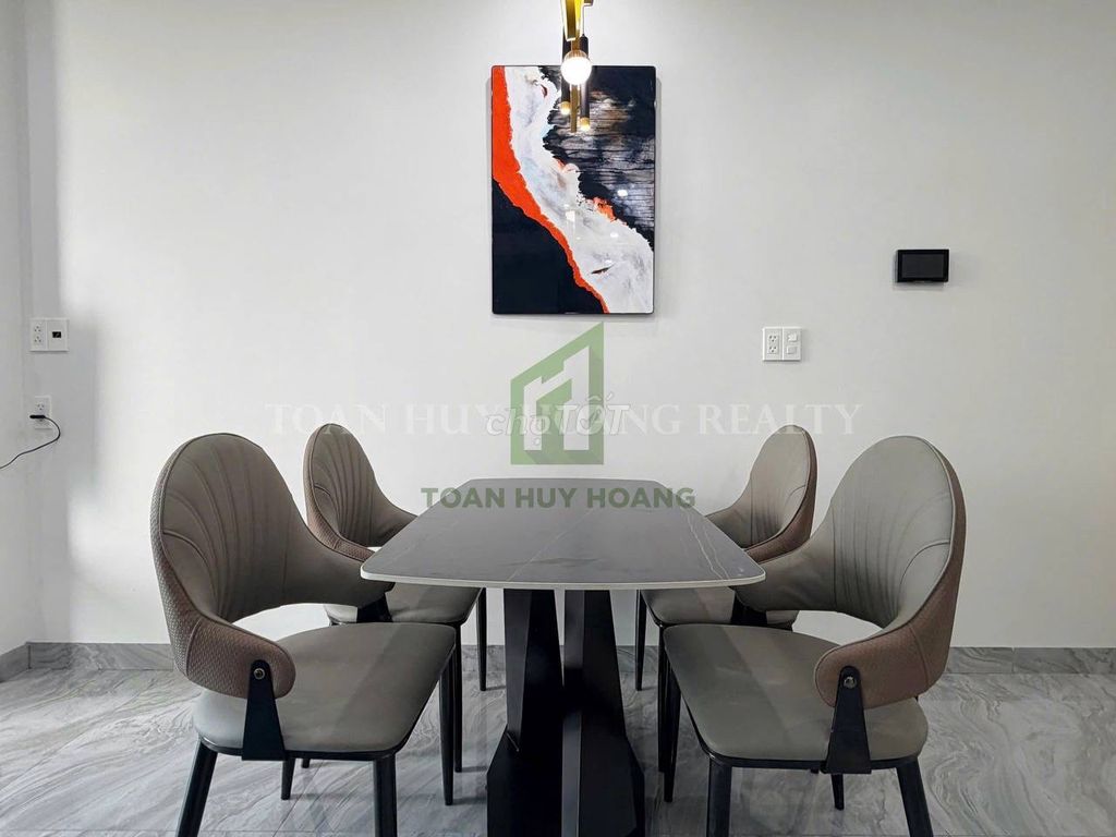 Квартира, 2 спальни · 70 м² 2