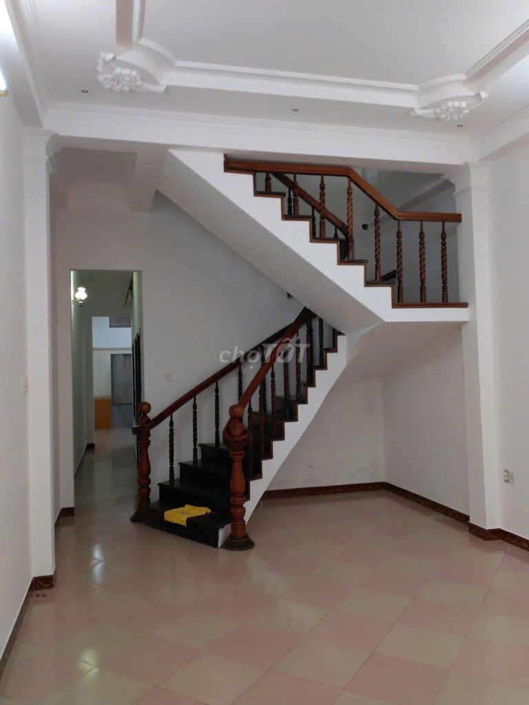 Дом, 3 спальни · 80 м² 3