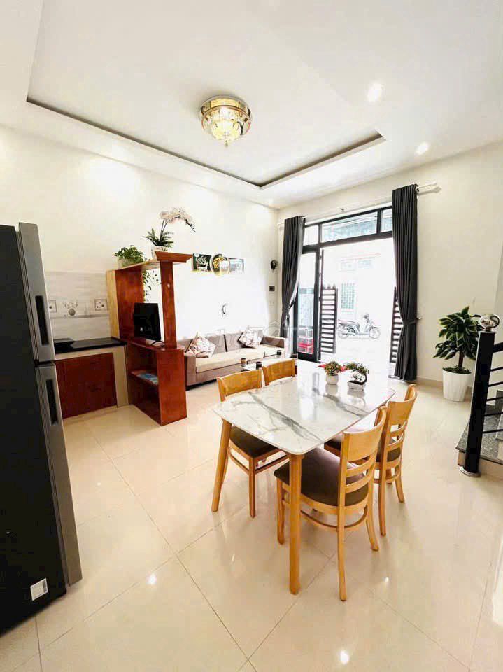 Дом, 3 спальни · 70 м² 2