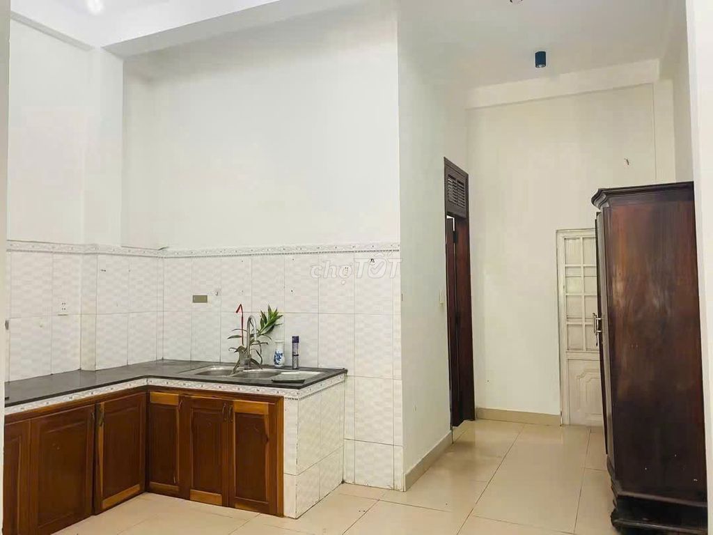 Дом, 3 спальни · 100 м² 5