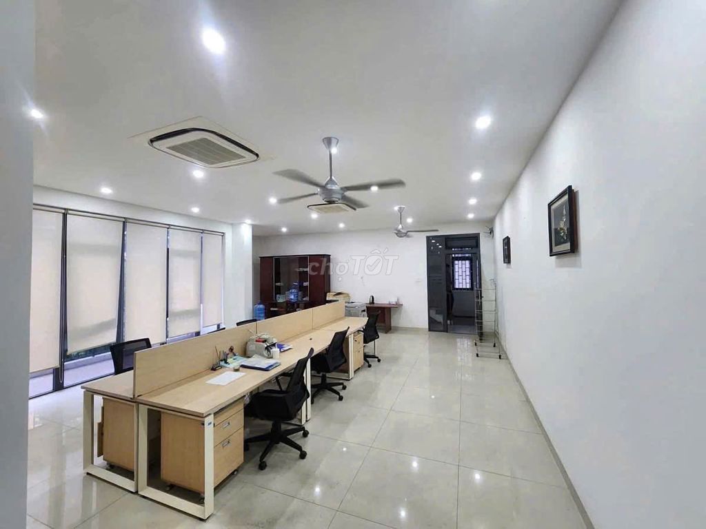 Дом, 4 спальни · 150 м² 2