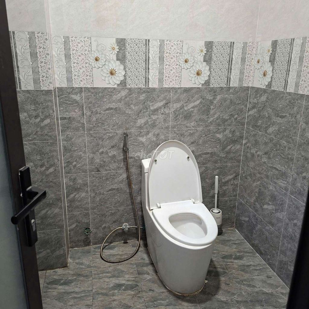 Дом, 4 спальни · 100 м² 4