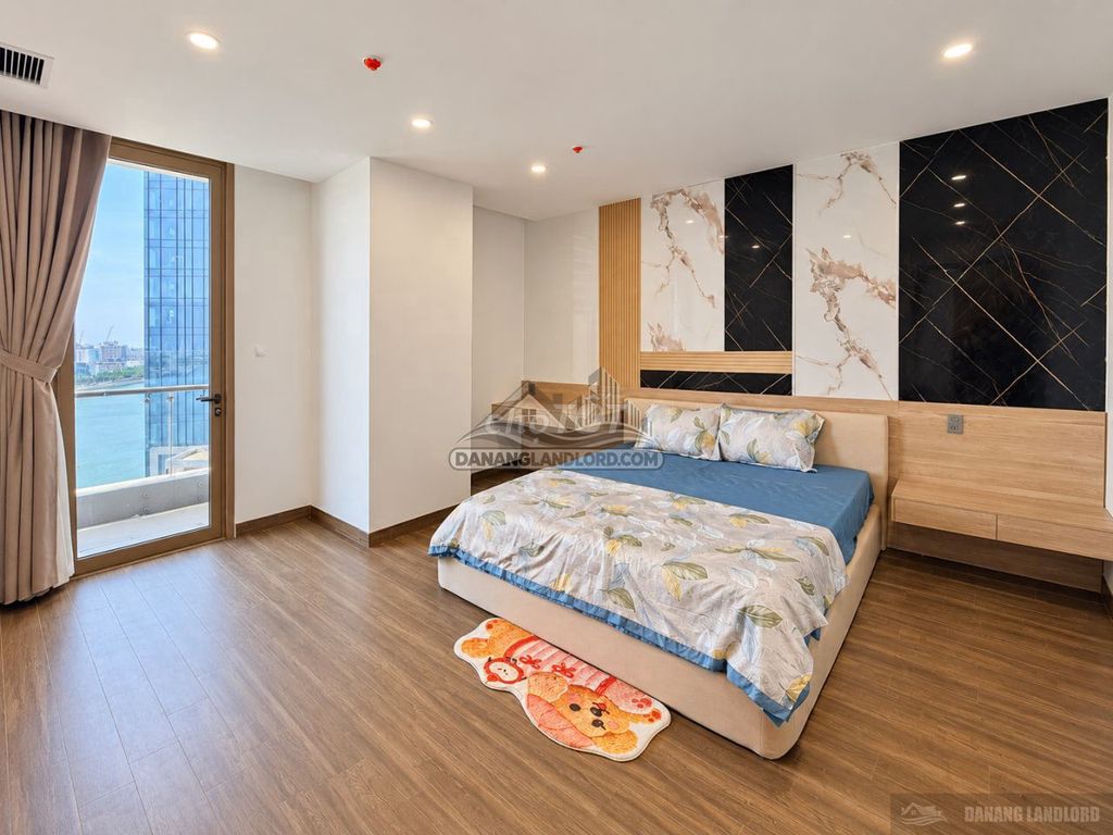 Квартира, 2 спальни · 114 м² 8