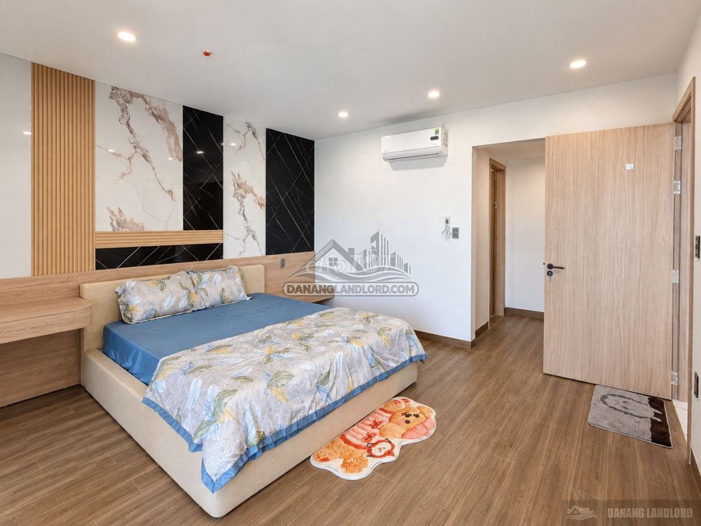 Квартира, 2 спальни · 114 м² 9