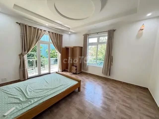 Дом, 3 спальни · 140 м² 4