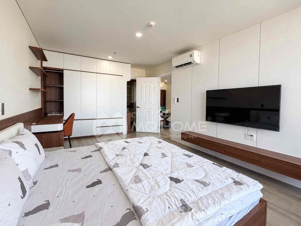 Квартира, 3 спальни · 100 м² 2