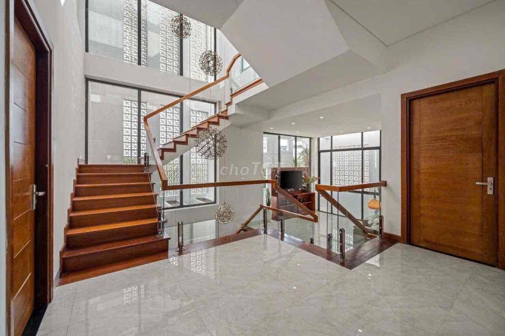 Дом, 6 спален · 180 м² 9