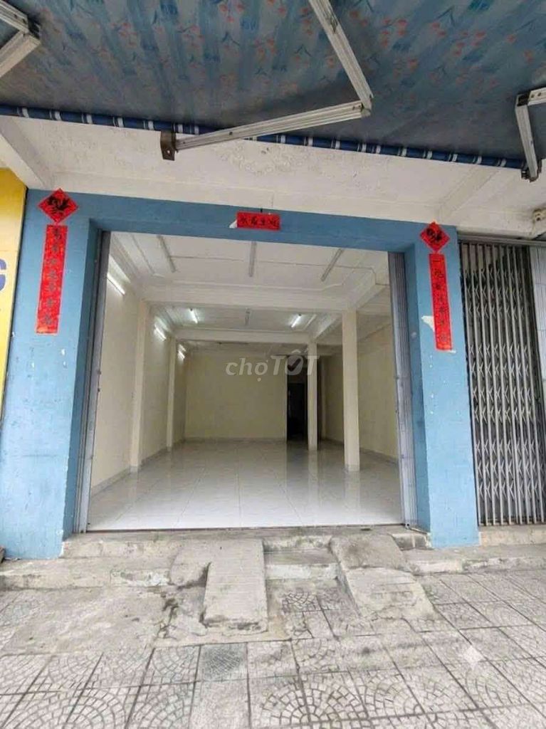 Дом, 3 спальни · 136 м²