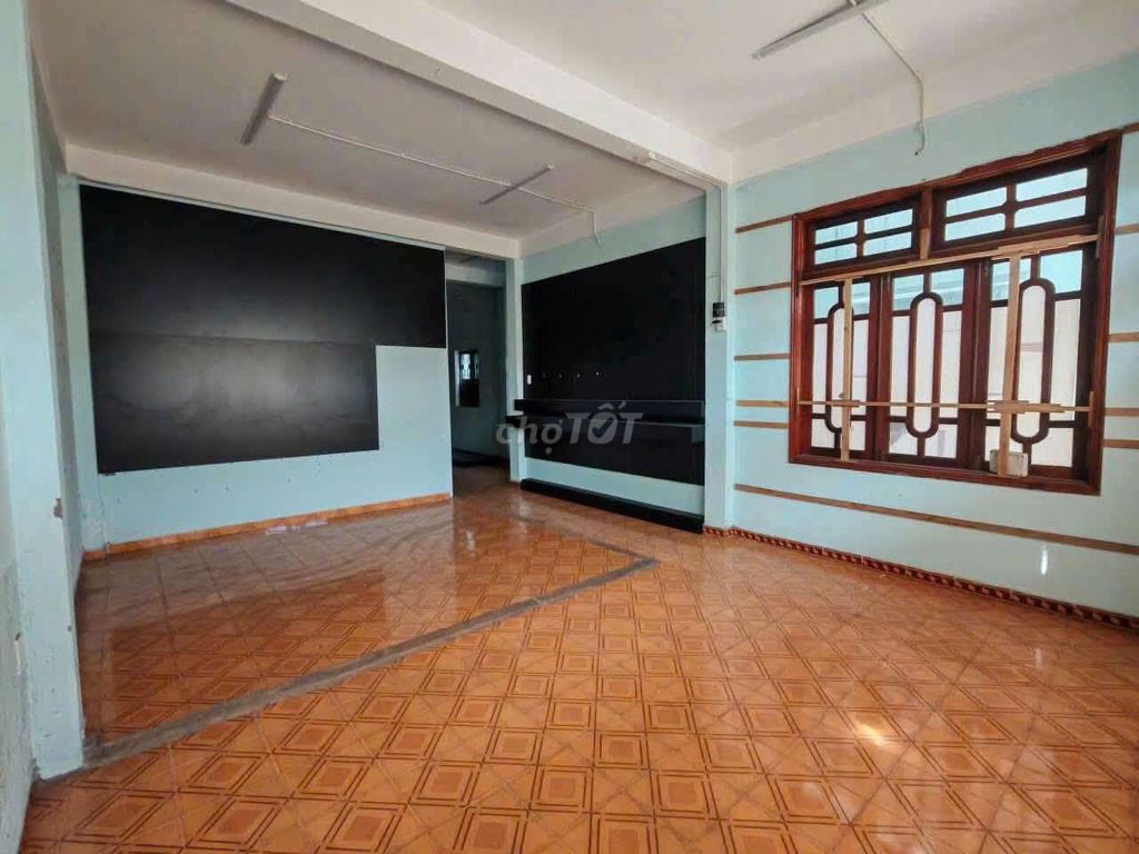 Дом, 3 спальни · 136 м² 2