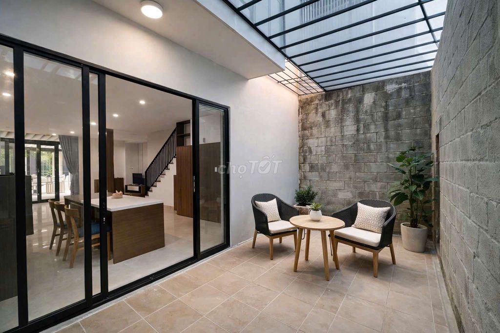 Дом, 5 спален · 100 м² 2