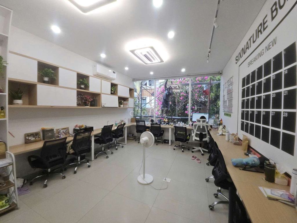 Дом, 5 спален · 72 м² 6