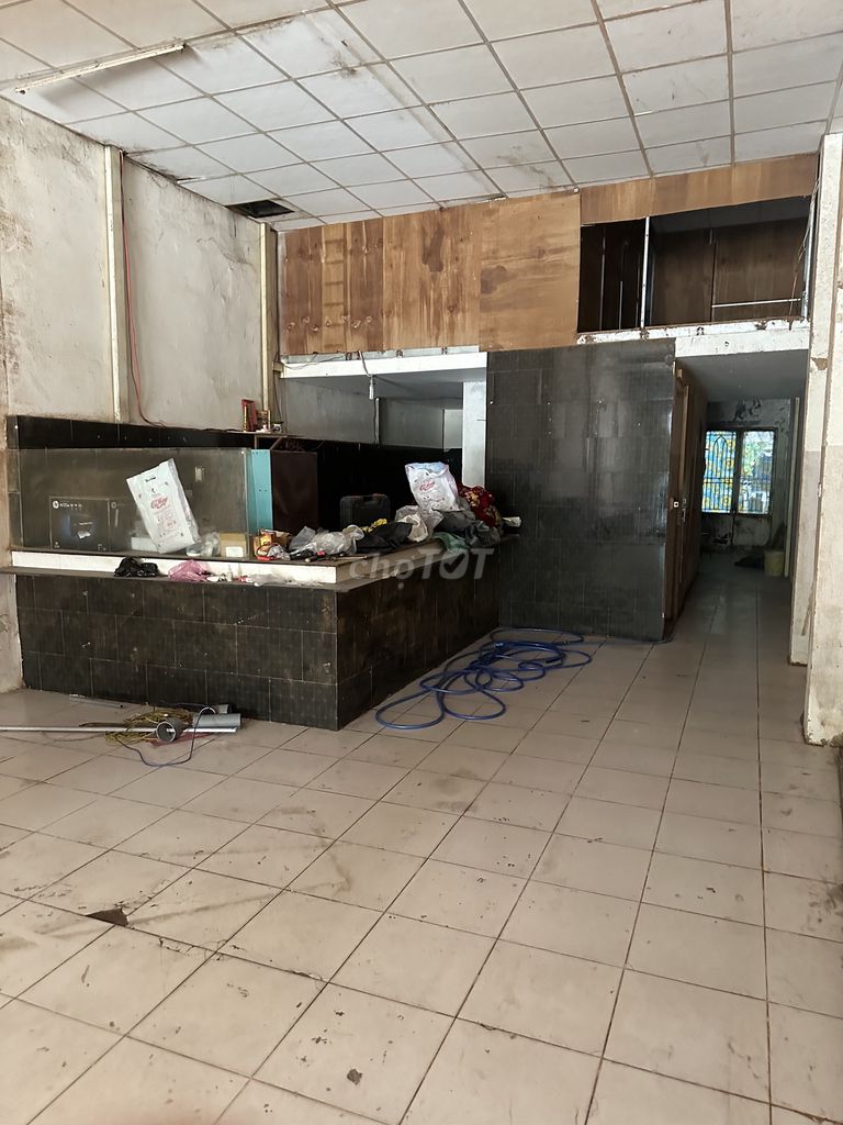 Дом, 1 спальня · 125 м²