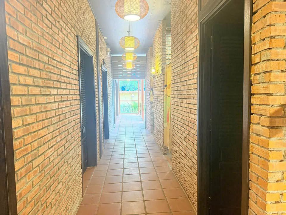 Дом, 10 спален · 300 м² 6