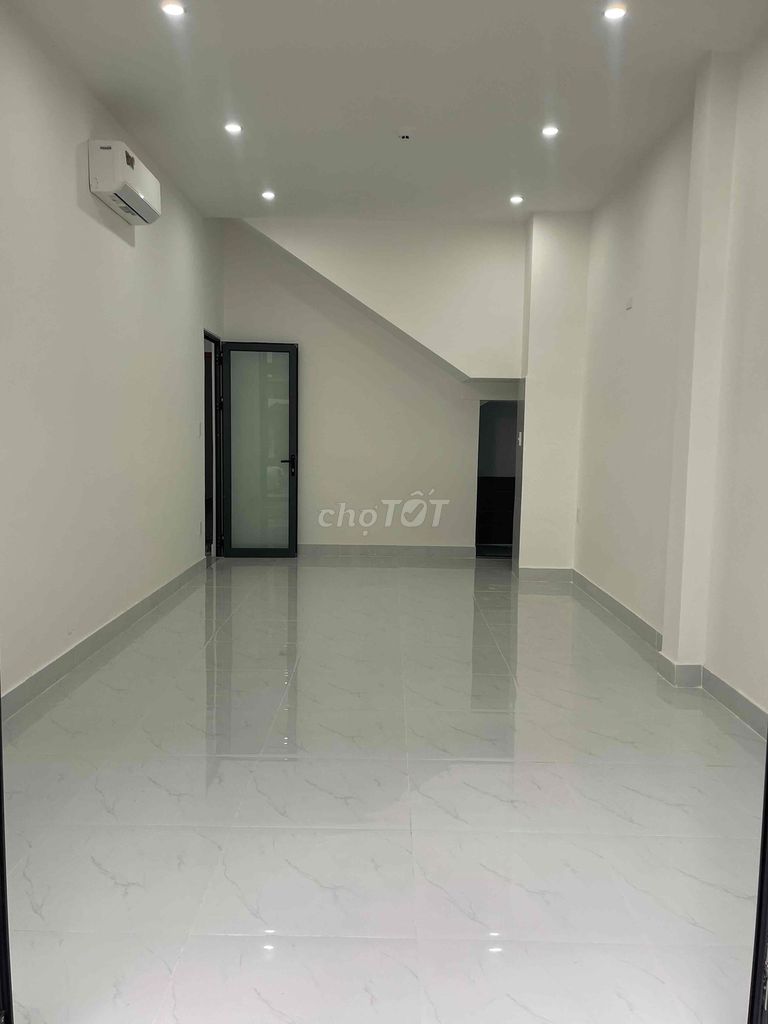Квартира, 2 спальни · 35 м² 3