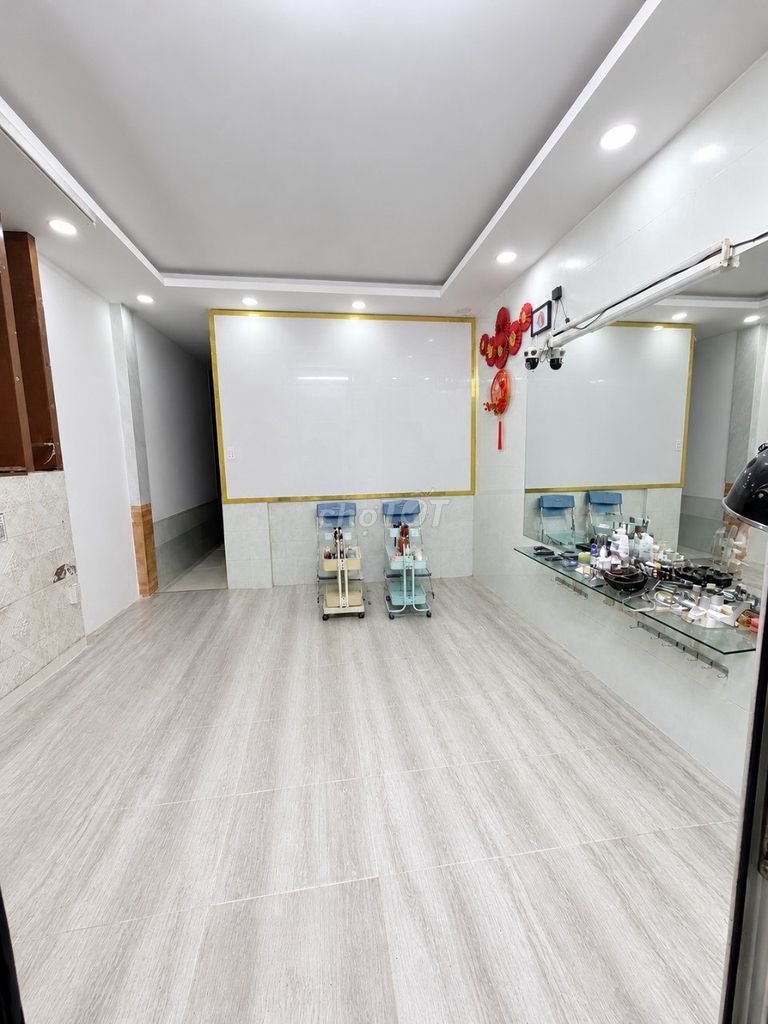 Дом, 2 спальни · 70 м²