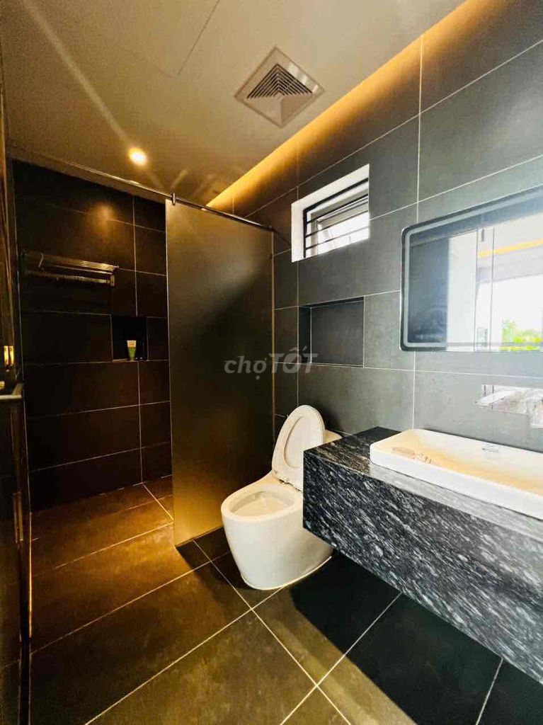 Дом, 6 спален · 200 м² 10