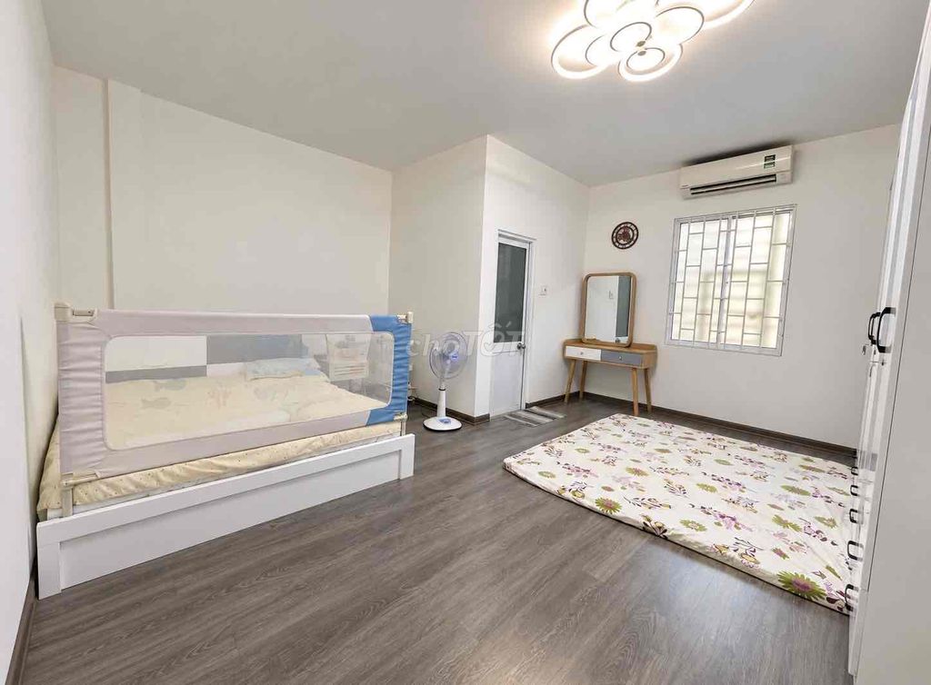 Дом, 3 спальни · 70 м² 2