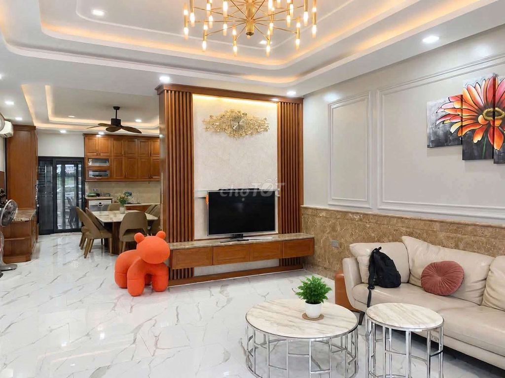 Дом, 4 спальни · 170 м² 2