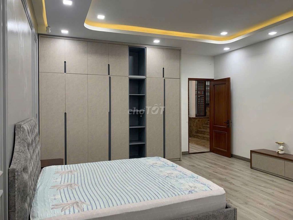 Дом, 4 спальни · 170 м² 9