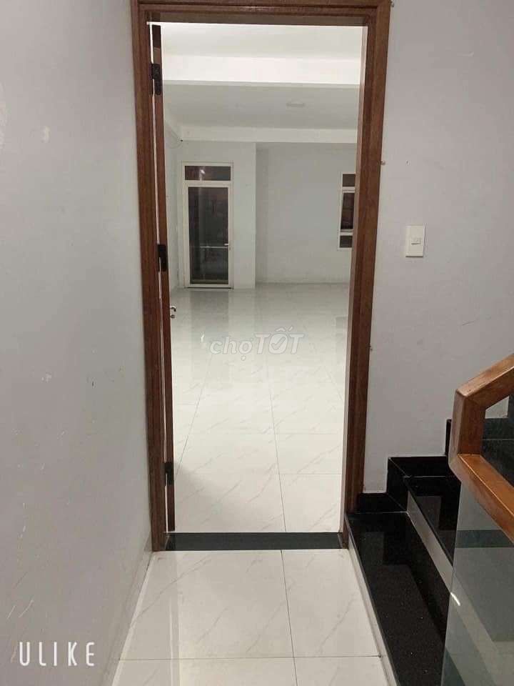 Дом, 4 спальни · 100 м² 8
