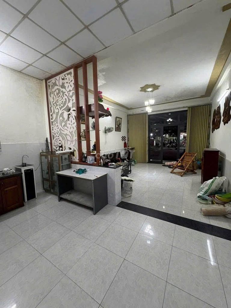 Дом, 2 спальни · 125 м²