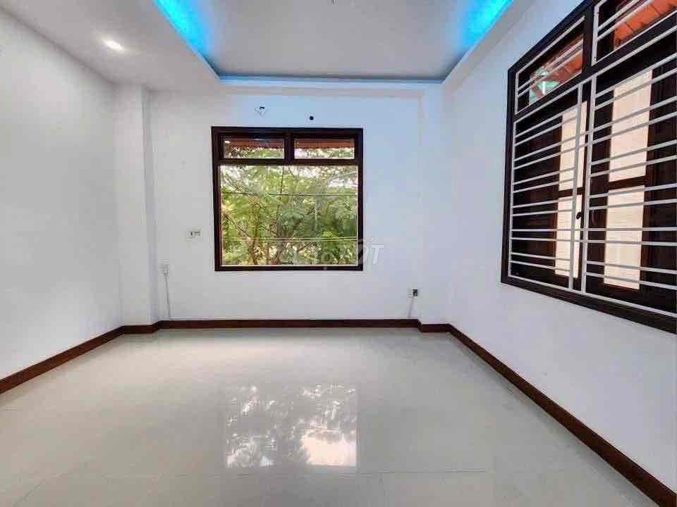 Дом, 7 спален · 100 м² 5