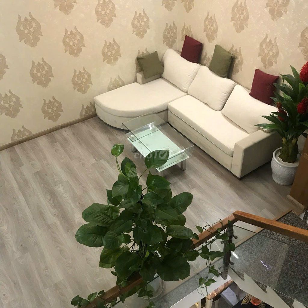 Дом, 5 спален · 100 м²